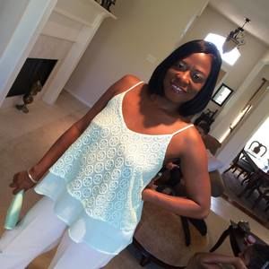 Meet your Posher, Angela